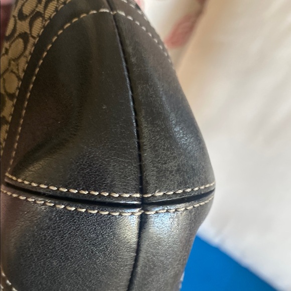 Classic Coach Black and Neutral Women's Bag - Picture 14 of 16